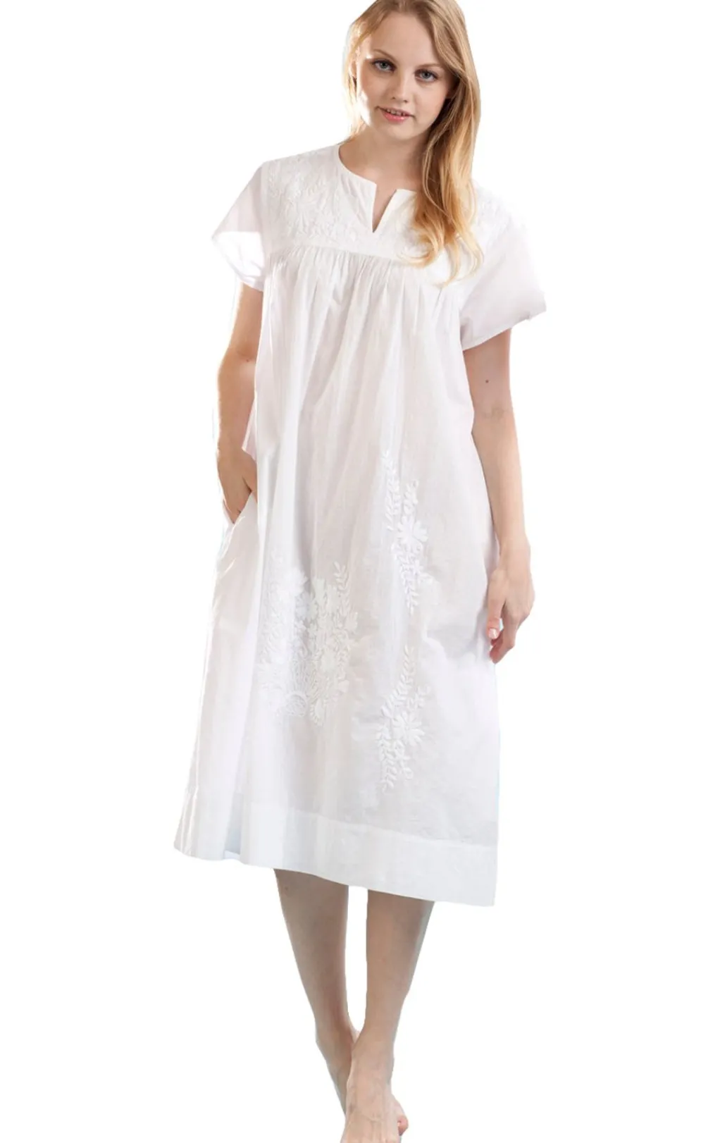 La Cera™ La Cera Cap Sleeve Embroidered Gown
