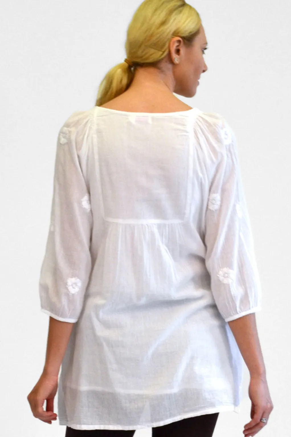 La Cera™ La Cera Women'S Long Sleeve Embroidered Top